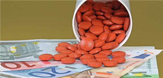 Die Kassen werden 2024 zwangsläufig mehr für Arzneimittel ausgeben müssen – ohne dass die Ärzte deswegen auch mehr verschreiben könnten.