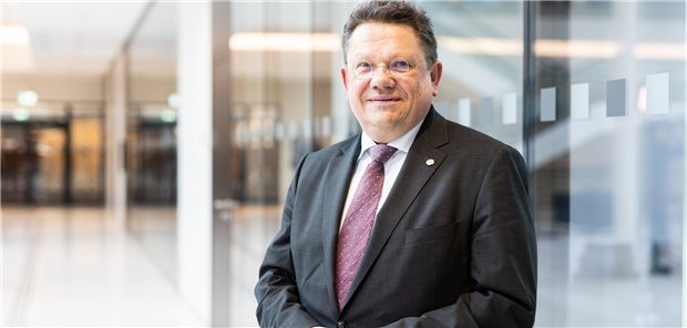 Niedersächsische Landesregierung beschließt millionenschweres Krankenhausprogramm Die Kliniken brauchen vom Bund kurzfristige Akuthilfe, damit ihnen auf dem Reformweg nicht die Luft weg bleibt: Niedersachsens Gesundheitsminister Andreas Philippi (SPD).