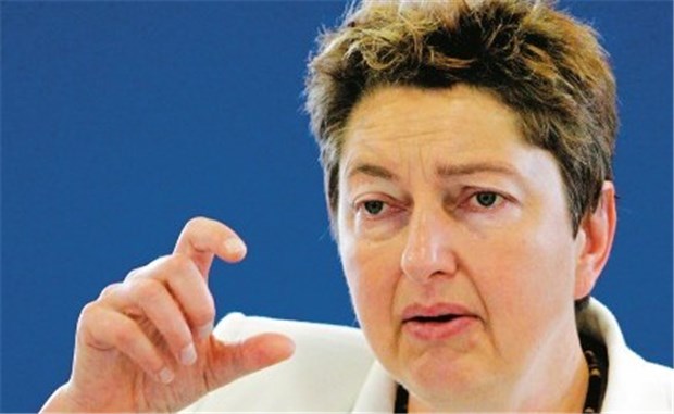 "Die Kopfpauschale ist das Hartz IV der GKV" "Die Kommission ist kein Gegenspieler, aber ein Gegenbild zur Regierungskommission." Annelie Buntenbach Vize-Vorsitzende des DGB. Grünen-Abgeordnete von1994 bis 2002 im Bundestag. Wie Minister Rösler feiert sie am Mittwoch ihren Geburtstag. Sie wird 55, er 37. © dpa
