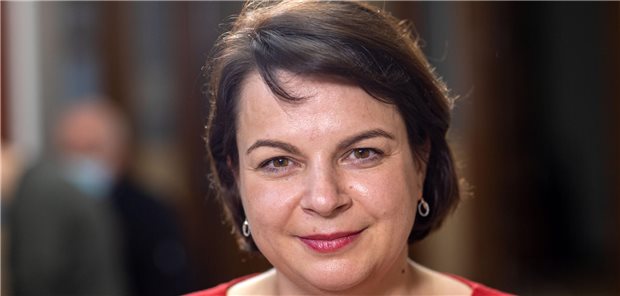 MV-Kliniken fordern Abbau von Bürokratie Die Krankenhausreform ist eine Chance, um durch die Einführung einer Vorhaltevergütung ökonomischen Druck abzubauen: Mecklenburg-Vorpommerns Gesundheitsministerin Stefanie Drese.