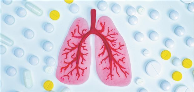 Menschliche Lunge umgeben von Pillen