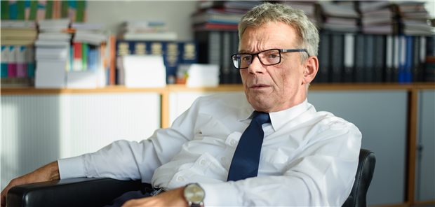 GBA-Chef Hecken: 700 Kliniken könnten schließen Die Länder geben Kliniken zu wenig Geld für Investitionen, aber sie sind dennoch zuständig für die Krankenhausplanung. GBA-Chef Josef Hecken würde das gerne ändern. (Archivbild)