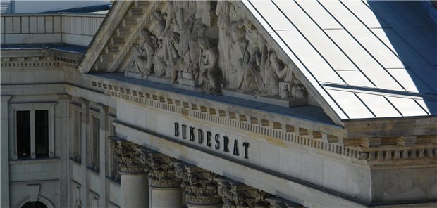 Die Länderkammer hat das Gesundheitsversorgungsstärkungsgesetz durchgewunken – nicht ohne Seitenhieb auf zuwenig Fleisch am Knochen.