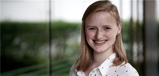 Ueter erhält Promotionsstipendium für Studie zur digitalen Nachsorge nach bariatrischen Eingriffen Die Mannheimer Medizinstudentin Sophie B. Ueter begleitet zur Erlangung ihrer Promotion die auf 12 Monate ausgelegte Studie „BELLA plus“ mit 500 bariatrisch operierten Patientinnen und Patienten.