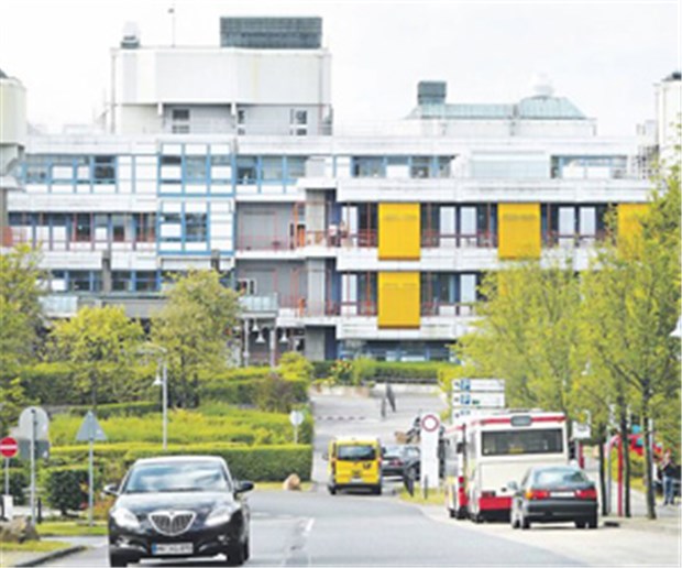 Protest gegen Stellenabbau in Marburg/Gießen Die Mitarbeiter am Uni-Standort Marburg (siehe oben) und Gießen befürten einen massiven Stellenabbau.