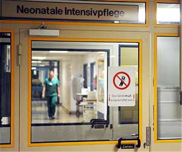 Bremer Frühchentod: Weiterhin viele offene Fragen Die Neonatale Intensivstation des Klinikums Bremen-Mitte: Was die Quelle für die Infektionen ist, die drei Frühchen das Leben kostete, ist noch immer nicht geklärt.