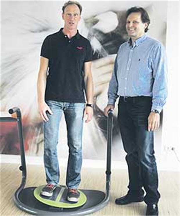 Rückensport als Wunderwaffe in der Praxis Die Orthopäden Dr. Frank Fleischmann (l.) und Dr. Andreas Hild haben das Praxis-Trainingszentrum "Ortho-one" in Neu-Isenburg initiiert.