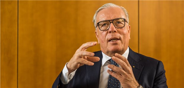 BÄK-Chef bittet Ärzte im Ruhestand und Medizinstudenten um Mithilfe Die Pandemie stelle eine „außerordentliche Herausforderung für das Gesundheitswesen, so BÄK-Präsident Dr. Klaus Reinhardt.
