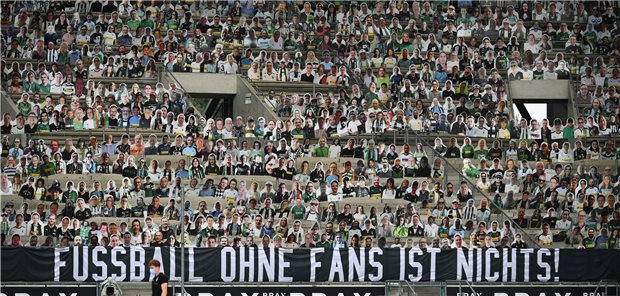 Spahn: „Entscheidend ist auf dem Platz“ Die Pappkameraden sollen bald richtigen Fans in den Bundesliga-Stadien weichen. Die DFL hat dazu ein Konzept vorgestellt, das Bundesgesundheitsminister Jens Spahn begrüßt.