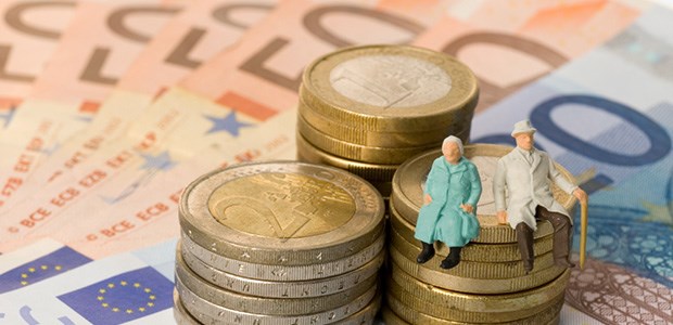 'Ein Meilenstein der Sozialpolitik' Die Pflegeversicherung sollte das Pflegerisiko vom Ruch der Armut befreien.