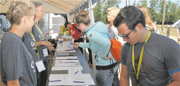 Im Camp D wird Diabetes auch mal zur Nebensache Die Qual der Wahl: Im Camp D können sich Jugendliche mit Diabetes zwischen zahlreichen Programmpunkten wie Sport und Workshops entscheiden.