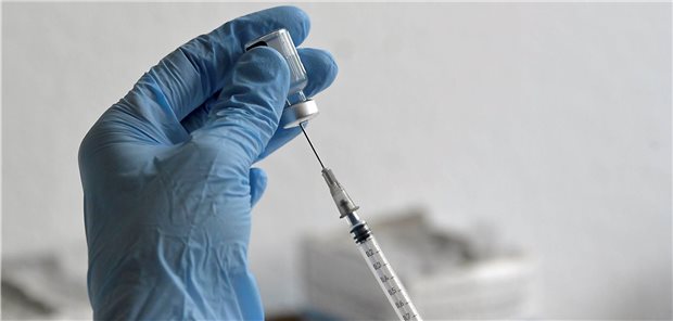 Bitte an Politik: Selbstverwaltung selbst verwalten lassen Die Rahmenbedingungen für die Forschung haben es möglich gemacht, dass die Impfstoffentwicklung in Deutschland so rasch gelingen konnte, meinte Han Steutel, Präsident des Verbands Forschender Arzneimittelhersteller (vfA) beim Gesundheitswirtschaftskongress.
