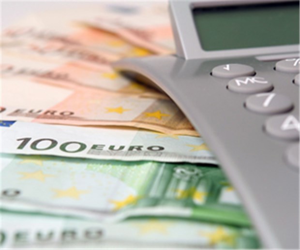 Rentenversicherung will Beiträge nicht einziehen Die Rentenversicherung hat errechnet, dass sich 800 Millionen Euro eingesparen lassen könnten, wenn sie selbst die Sozialversicherungsbeiträge einziehen würde.