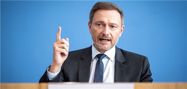 Etat des Gesundheitsministeriums soll 2023 um zwei Drittel schrumpfen Die Rückkehr zur Schuldenbremse ist „ein Befehl der Verfassung an den Gesetzgeber“, sagte Bundesfinanzminister Christian Lindner bei der Vorstellung des Finanzplans am Mittwoch.