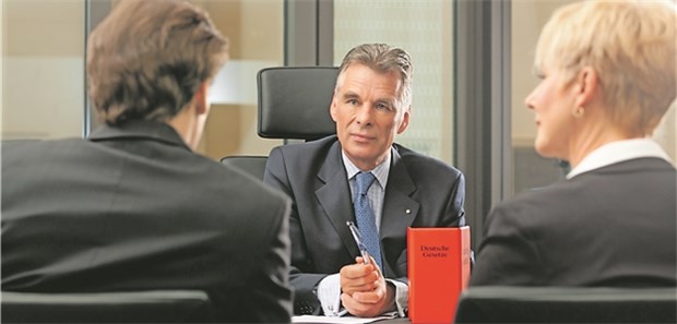 Die Schlichtungsstellen der Ärztekammern sind oft erste Anlaufstellen für Patienten, wenn sie einen Behandlungsfehler monieren. Hier gelten die gleichen Regeln wie bei einer Verbraucherschlichtungsstelle.