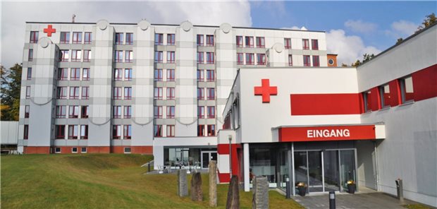 Die Schließung des Kreißsaals am Krankenhaus in Ratzeburg hat den Hebammenverband in Schleswig-Holstein zu einem Warnruf an die Politik veranlasst.