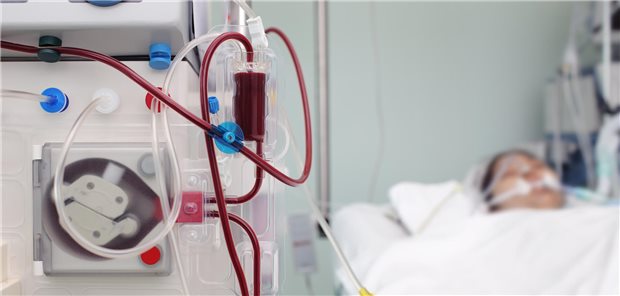 Eine Patientin bei der Dialyse