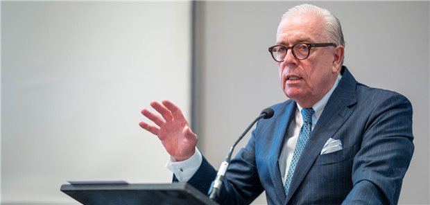 Die Situation im Erweiterten Bewertungsausschuss sei eher mit einem Viehmarkt vergleichbar, kritisierte Hartmannbund-Vorsitzender Dr. Klaus Reinhardt am Freitag.