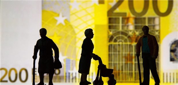 „Böse Überraschung“: Steuerzuschuss zur Pflege soll bis 2027 entfallen Die Soziale Pflegeversicherung muss viele versicherungsfremde Leistungen übernehmen. Steuergeld soll sie über mehrere Jahre aber nicht erhalten.