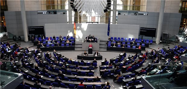Corona-Politik: SPD-Fraktion fordert Rechtssicherheit zurück Die Steuerung der Pandemie-Maßnahmen soll beim Bundestag liegen, Rechtsverordnungen einem Zustimmungsvorbehalt des Parlaments unterliegen, heißt es in einem Positionspapier der SPD-Fraktion.