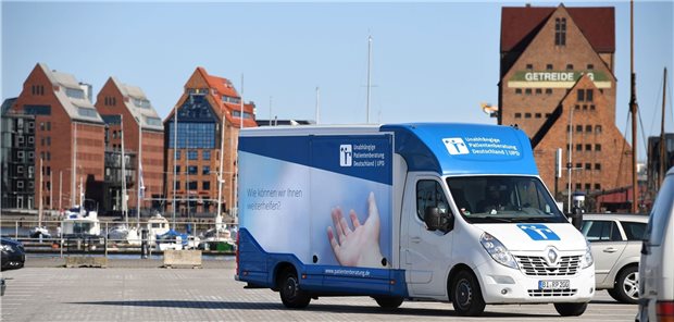 Auftakt zu einer neuen Unabhängigen Patientenberatung? Die UPD hält aktuell drei mobile Beratungseinheiten vor: Kritiker monieren, die Zahl persönlicher Beratungen sei in den vergangenen Jahren zurückgegangen.