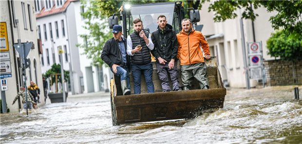 Klimaschutz ist auch im Gesundheitswesen ein hartes Brot Die Überschwemmungen in Bayern in diesem Jahr werden auf den Klimawandel zurückgeführt. Engagierte Klimaschützer haben trotzdem das Gefühl, dass das Interesse an dem Thema nachlässt.