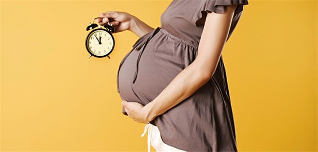 Späte Schwangerschaft birgt Risiken für Mütter Die Uhr tickt: Späte Schwangerschaften sind risikoreicher, das ergab eine neue Studie.