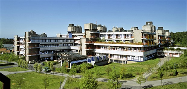 Klinikbetriebsrat in Marburg klagt wegen Op-Leihputzkräften Die Uniklinik Marburg in der Kritik: Leihkräfte im Reinigungsdienst sollen für Hygienemängel gesorgt haben.