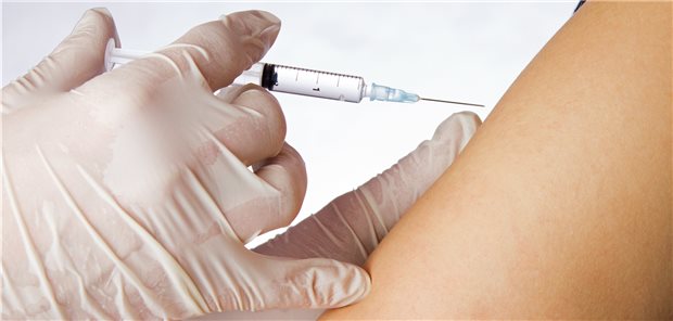 KV-Vertreter fordern: Weg mit Regressen bei Impfstoffen! Die VV der KV Rheinland-Pfalz fordert: Praxen sollen Impfstoff nach dem anfallenden Bedarf ohne Vorbestellungen über die Apotheken bestellen und beziehen können.