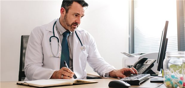 Die Vernetzung der Ärzte und anderer Gesundheitsberufe über die TI kommt sukzessive voran, was die Möglichkeiten einer Arzt-Arzt-Kommunikation erweitert.