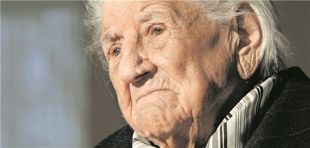 Neue Strategien in der Versorgung Hochaltriger gefragt Die Verweildauer im Krankenhaus bei den über 80-Jährigen ist mit durchschnittlich 8,1 Tagen fast doppelt so hoch wie bei jüngeren Erwachsenen.