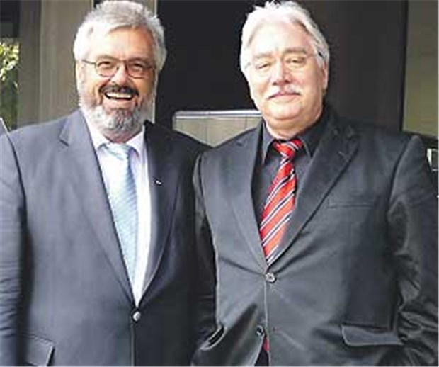 "Spezialärzte arbeiten zu Lasten der Grundversorger" Die Vorstandsvorsitzenden der KV Westfalen-Lippe Dr. Wolfgang-Axel Dryden (links) und der KV Nordrhein Dr. Peter Potthoff.