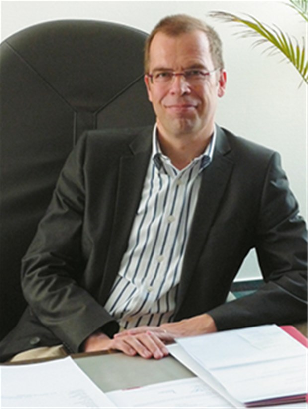 "Die Akzeptanz des IQWiG kann deutlich besser werden" "Die Wirksamkeit von Medizinprodukten wird vor einer Markteinführung nicht systematisch überprüft." (Professor Jürgen Windeler)
