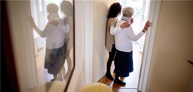 Die Zahl älterer Menschen steigt – mit ihr auch die Bedarfe bei Pflege und Betreuung.