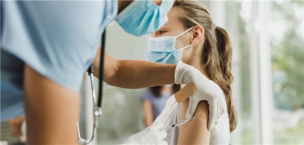 Mehr HPV-Impfungen bei Kindern - aber immer noch zu wenige Die Zahl der HPV-Erstimpfungen stieg 2023 unter 9- bis 17-Jährigen um 0,9 Prozent.