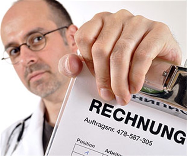 Zahlungsmoral der Patienten ist so gut wie lange nicht Die Zahlungsmoral der Patienten ist bei Arztrechnungen hoch. Ein Experte vermutet: Das liegt an der emotionalen Bindung.