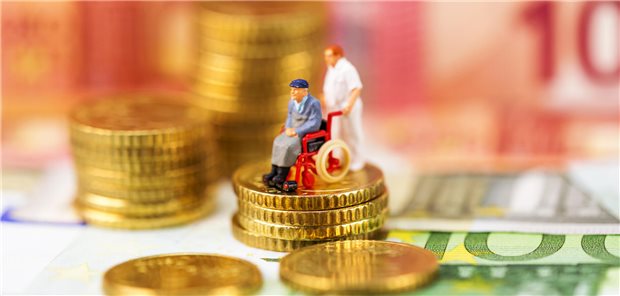 Pflegeeinrichtungen in Schleswig-Holstein warten auf Geld von den Sozialämtern Die Zahlungsmoral der Sozialämter bringt laut bpa viele Pflegeeinrichtungen im Norden in finanzielle Schwierigkeiten.