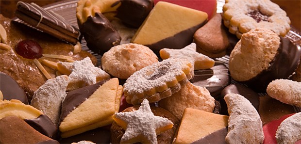 Wie man trotz Plätzchen und Gans den Kilos trotzt Die Zeit zum Jahresende ist eine Herausforderung für die schlanke Linke Doch es gibt einfache Tipps, die helfen, dass keine zusätzlichen Pfunde an den Hüften hängen bleiben.