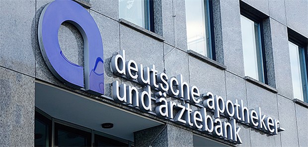 Die apoBank erzielte nach eigenen Angaben 2017 einen Überschuss von 61,9 Millionen Euro.