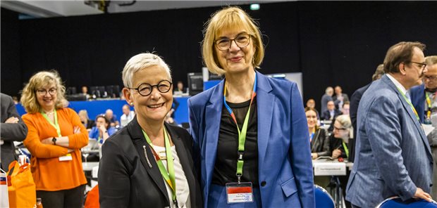 BÄK: Johna wird Vize-Präsidentin, Lundershausen bleibt Vize Die beiden BÄK-Vizepräsidentinnen: Dr. Ellen Lundershausen und, frisch neu in das Amt gewählt, Dr. Susanne Johna.