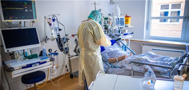 Wie die Pandemie zum Umdenken im Gesundheitswesen führt Die besonderen Herausforderungen der Pandemie machen den Ressourcenmangel in den Krankenhäusern deutlich.