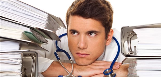 Die britische Regierung will IT und Telefonanlagen in britischen Hausarztpraxen aufrüsten. Das soll die Praxisteams entlasten.