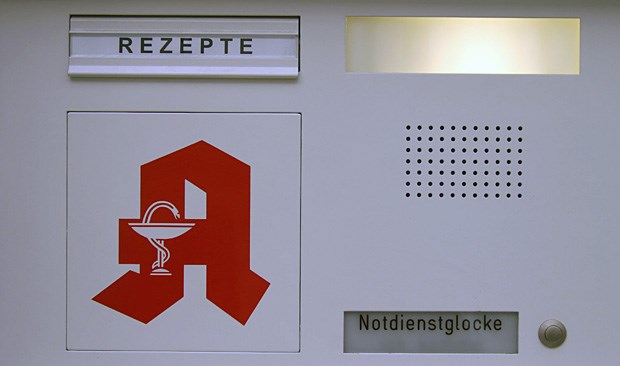 Die derzeitige Nacht- und Notdienstgebühr ist eher ein symbolischer Anerkennungsbeitrag als eine Aufwandsentschädigung, so der Apothekerverband.