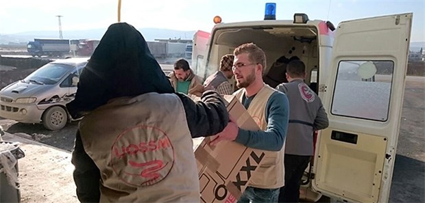 Hilfe von Mainz bis nach Syrien Die dringend benötigten Hilfsgüter werden im Akra-bat-Hospital im syrischen Idlib entladen.