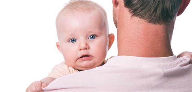 Auch Papa bekommt den "Babyblues" Die erste Zeit mit dem neuen Baby ist schön - doch sie kann auch Stressfaktor sein.