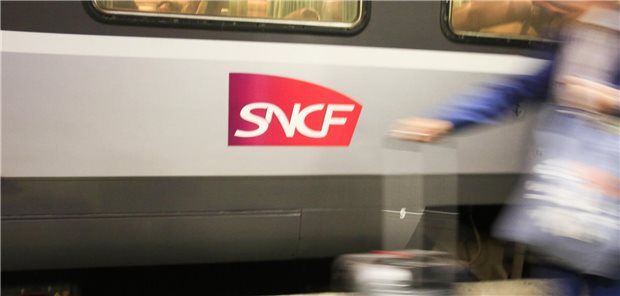 Telemedizinpraxen in Bahnhöfen – Frankreichs Ärzte sagen: Non merci Zug der französischen Bahngesellschaft