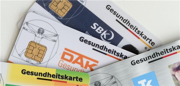 Krankenkassen zur Jahresmitte mit rund 2,6 Milliarden Euro im Plus Die gesetzlichen Krankenkassen erzielen im ersten Halbjahr 2025 zwar Überschüsse, aber die Ausgaben steigen weiter kräftig.