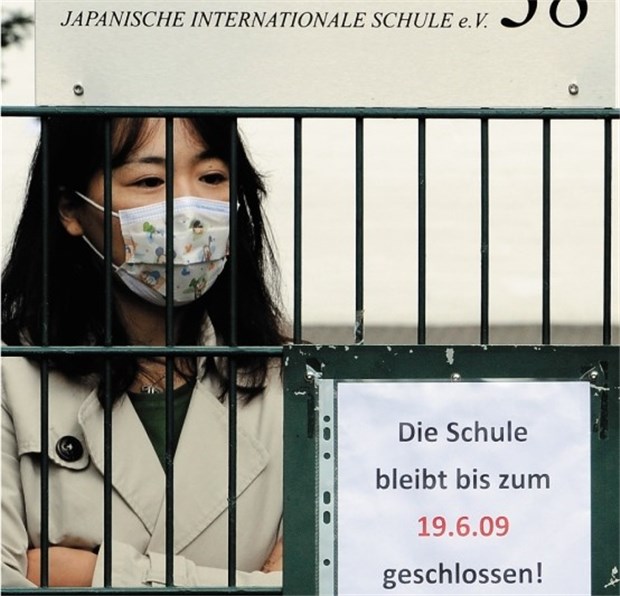 "Andere Bundesländer meinen, wir gehen zu streng vor" Die japanische Schule im Düsseldorfer Stadtteil Niederkassel schlossen die Behörden, nachdem sich hier mindestens 23 Schüler infiziert hatten.