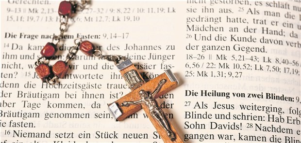 Konfessions-Zugehörigkeit im kirchlichen Dienst verliert an Gewicht Die konfessionelle Verankerung muss nicht für alle Jobs bei kirchlichen Arbeitgebern gegeben sein, so der EuGH.