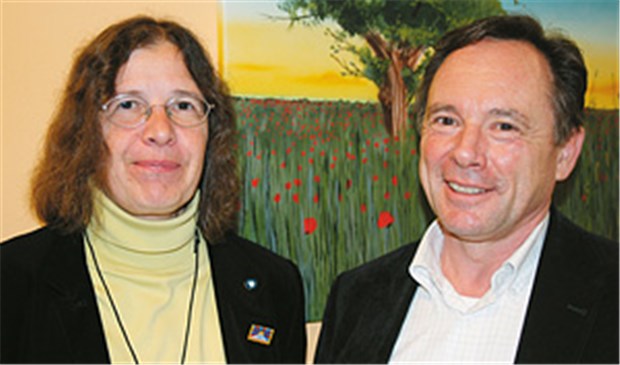 Raus aus dem Trauma - zurück ins Leben Die leitende Abteilungsärztin Dr. Margarethe Philipp und Ralf Wolf, Ärztlicher Direktor der Vitos Klinik für forensische Psychiatrie in Hadamar.